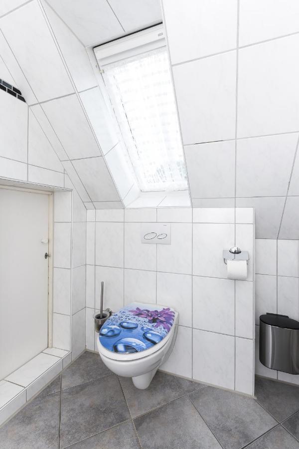 Ferienwohnung Im Haus Weinstock 이젠스 외부 사진